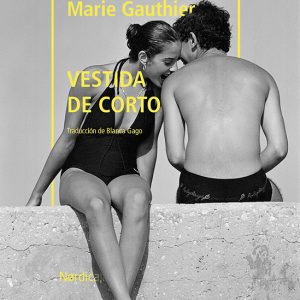 Vestida de corto